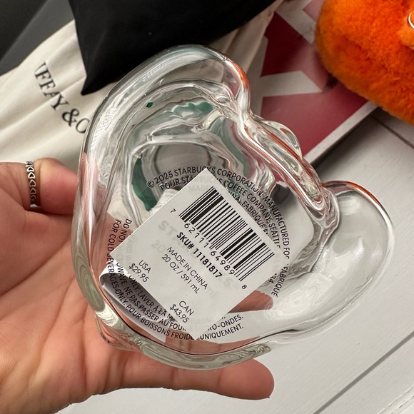 Limited Edition Starbucks “Bearista” cup - Picture 11 of 12